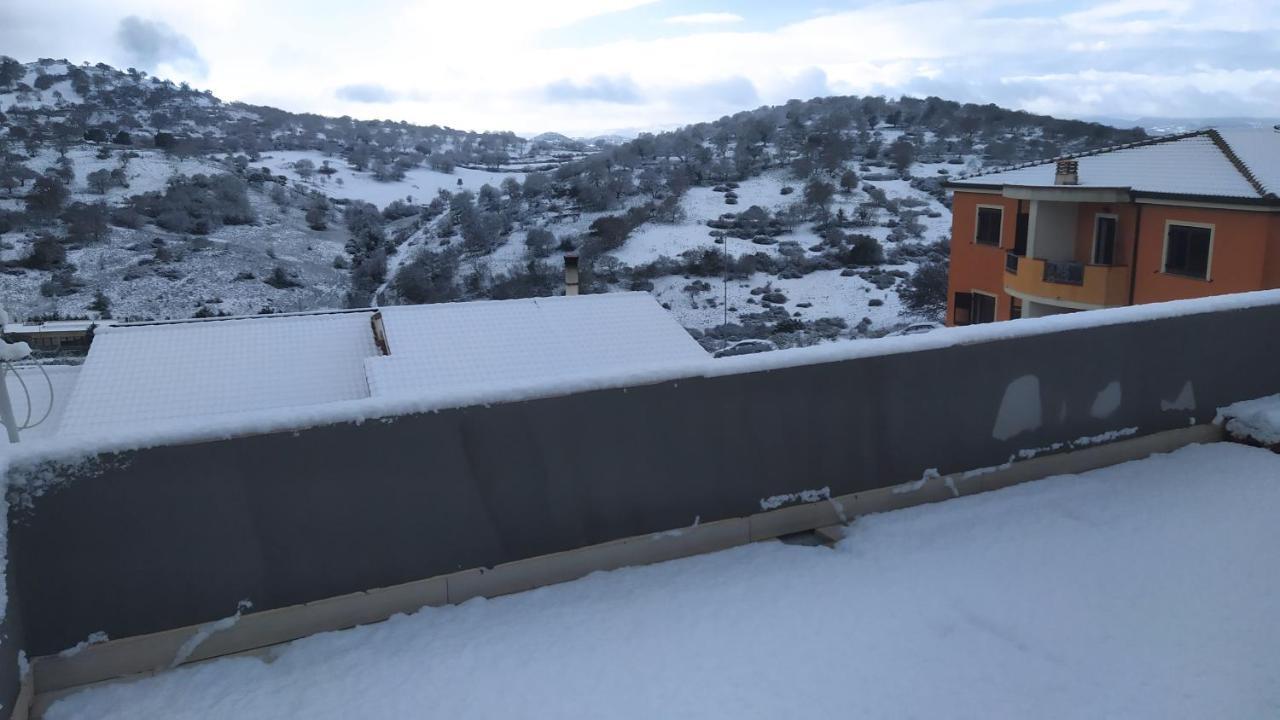 Casa Ghirthalos Nuoro  Esterno foto